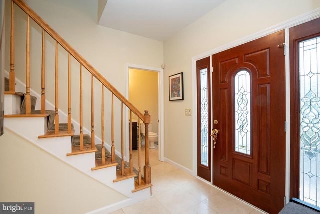 18 LOVELL DRIVE, Plainsboro, NJ 08536