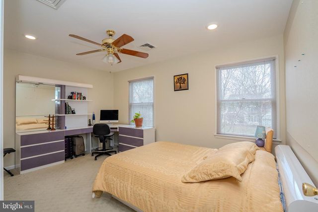 18 LOVELL DRIVE, Plainsboro, NJ 08536