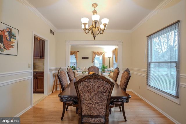 18 LOVELL DRIVE, Plainsboro, NJ 08536