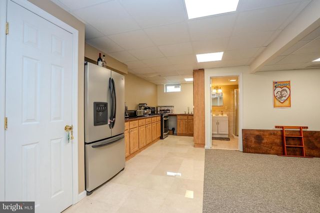 18 LOVELL DRIVE, Plainsboro, NJ 08536