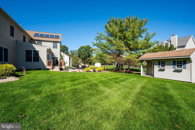 18 LOVELL DRIVE, Plainsboro, NJ 08536