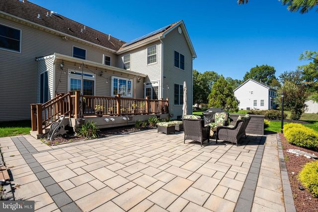 18 LOVELL DRIVE, Plainsboro, NJ 08536