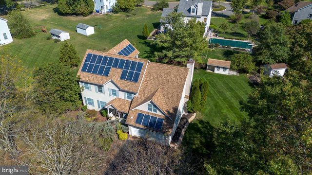 18 LOVELL DRIVE, Plainsboro, NJ 08536
