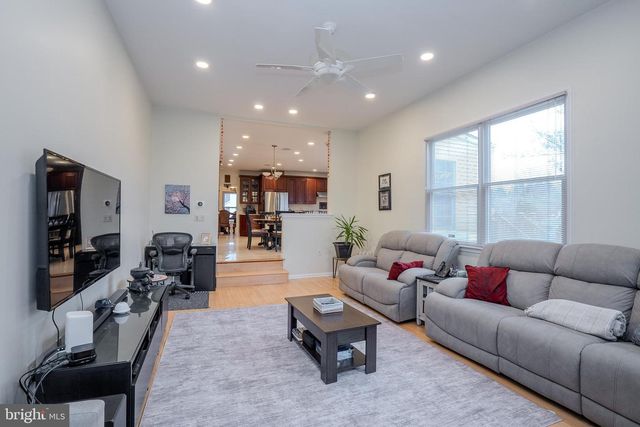 18 LOVELL DRIVE, Plainsboro, NJ 08536