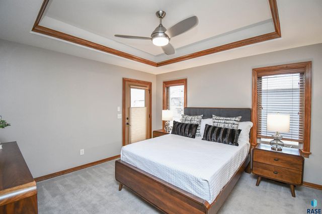 2204 S Silverthorne Ave Avenue, Sioux Falls, SD 57110