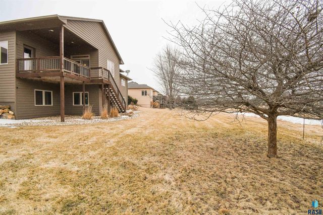 2204 S Silverthorne Ave Avenue, Sioux Falls, SD 57110