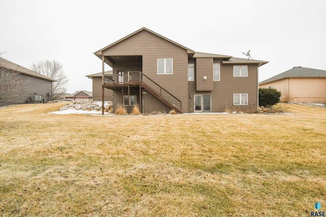 2204 S Silverthorne Ave Avenue, Sioux Falls, SD 57110