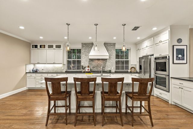 1018 Clermont Avenue, Dallas, TX 75223