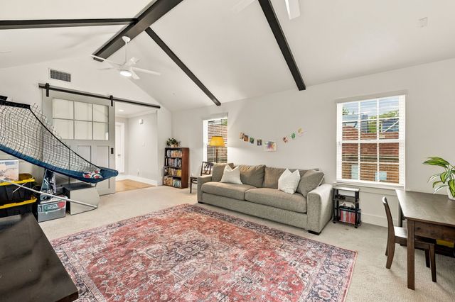 1018 Clermont Avenue, Dallas, TX 75223