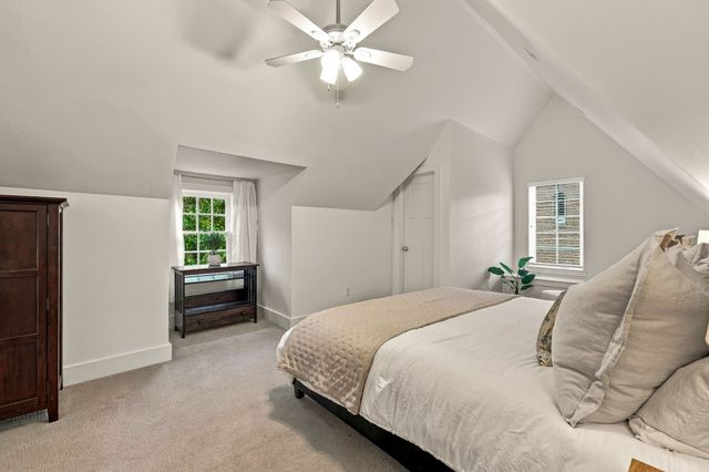 1018 Clermont Avenue, Dallas, TX 75223