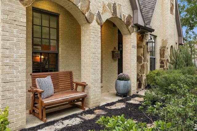 1018 Clermont Avenue, Dallas, TX 75223