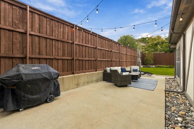 1018 Clermont Avenue, Dallas, TX 75223