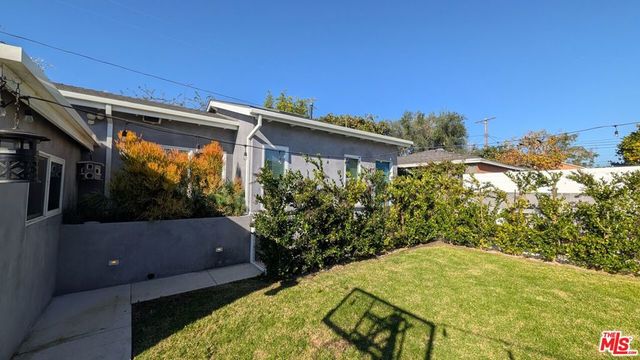 7851 Airlane Avenue, Los Angeles, CA 90045