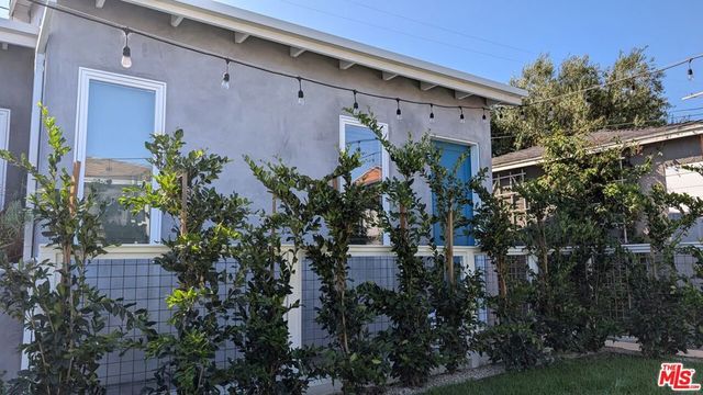 7851 Airlane Avenue, Los Angeles, CA 90045