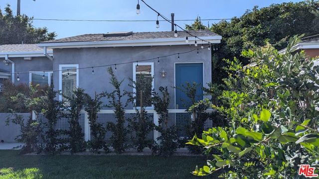 7851 Airlane Avenue, Los Angeles, CA 90045