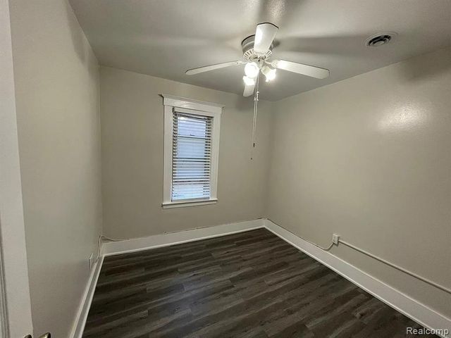 2413 Florian Street, Hamtramck, MI 48212