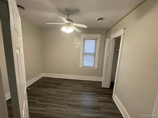 2413 Florian Street, Hamtramck, MI 48212