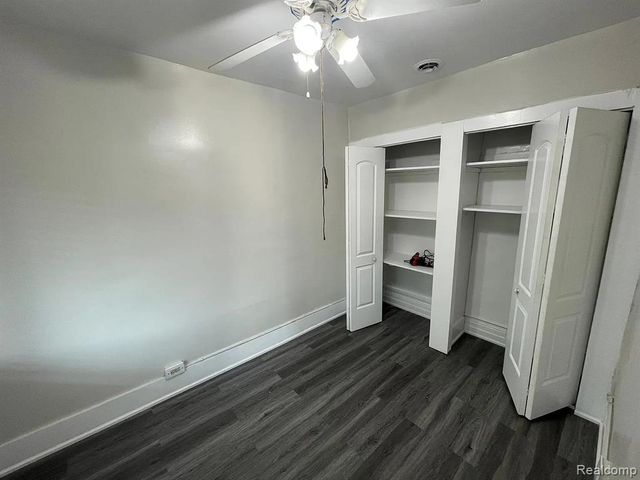 2413 Florian Street, Hamtramck, MI 48212