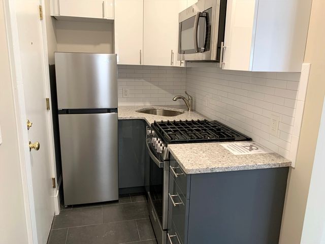 41 Edgerly Rd 7, Boston, MA 02115