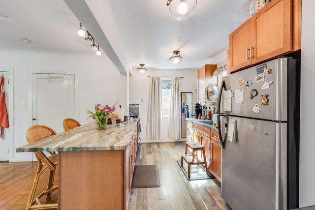 798 Hudson Street, Redwood City, CA 94061