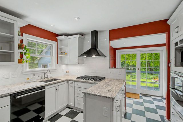 102 E Market Street, Hyde Park, NY 12538