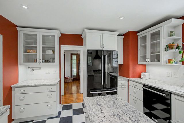 102 E Market Street, Hyde Park, NY 12538