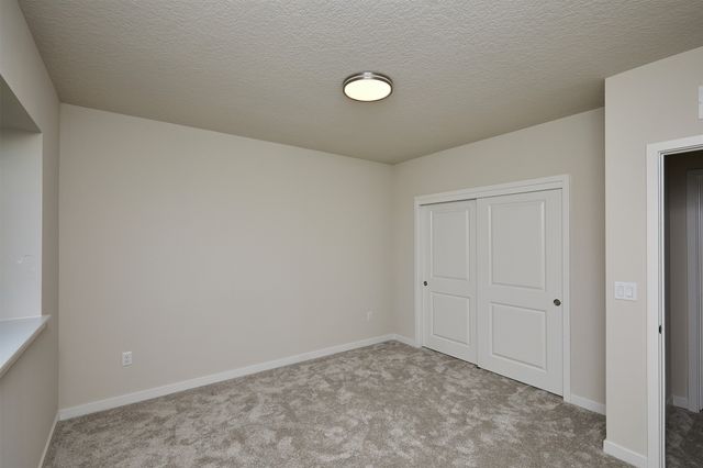 605 NW Compass Avenue, Waukee, IA 50263