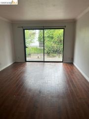 625 El Dorado Ave 205, Oakland, CA 94611
