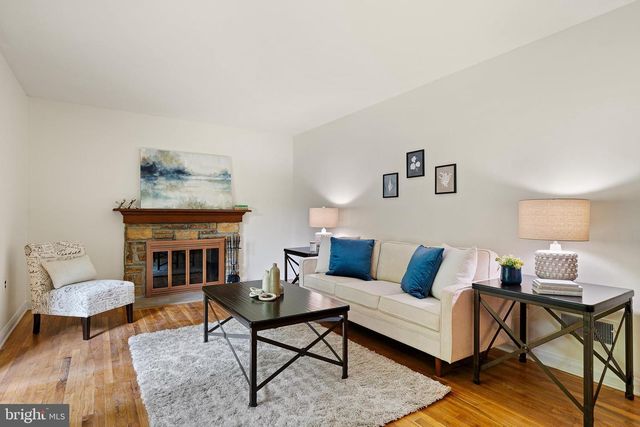 2303 MAGNOLIA DR, Wilmington, DE 19810