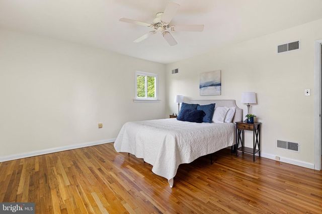 2303 MAGNOLIA DR, Wilmington, DE 19810