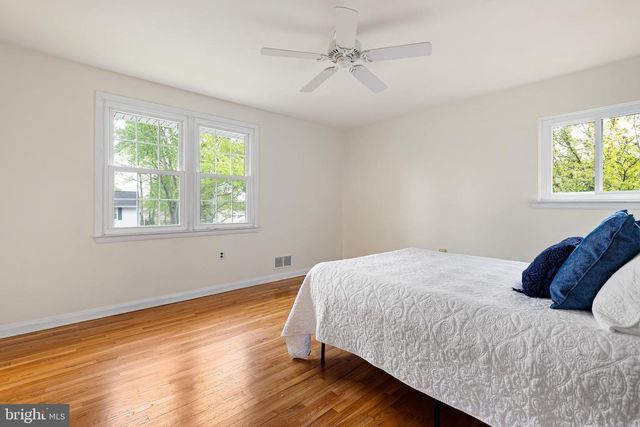 2303 MAGNOLIA DR, Wilmington, DE 19810