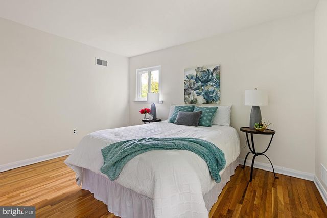 2303 MAGNOLIA DR, Wilmington, DE 19810