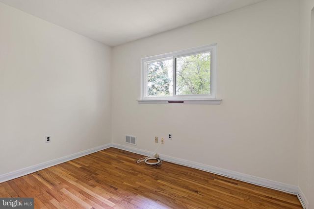 2303 MAGNOLIA DR, Wilmington, DE 19810