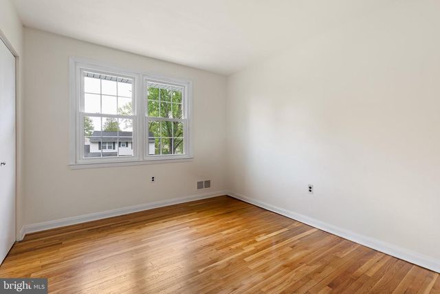 2303 MAGNOLIA DR, Wilmington, DE 19810