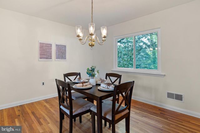 2303 MAGNOLIA DR, Wilmington, DE 19810