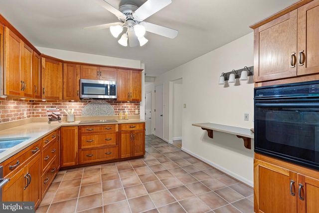 2303 MAGNOLIA DR, Wilmington, DE 19810