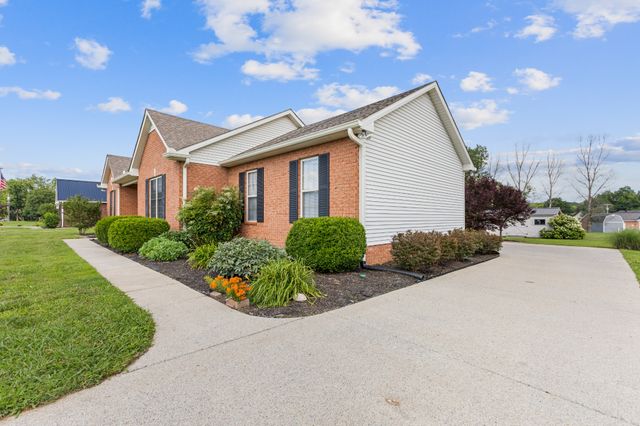504 Tims Way Dr, Lebanon, TN 37087