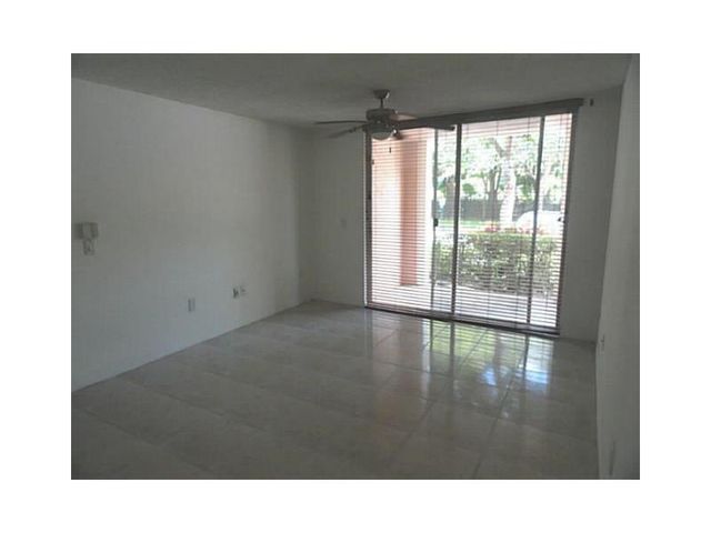 12166 Saint Andrews Place 111, Miramar, FL 33025
