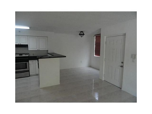 12166 Saint Andrews Place 111, Miramar, FL 33025