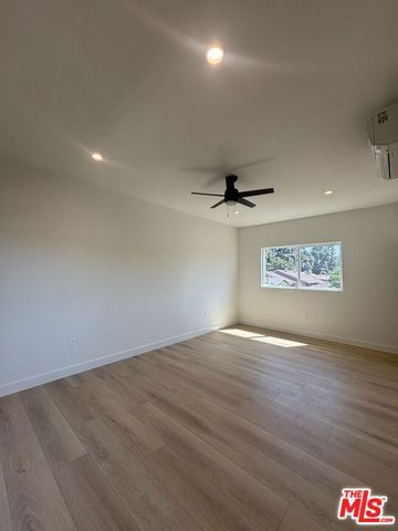 16130 Devonshire Street, Granada Hills (los Angeles), CA 91344