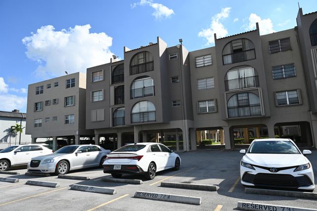 6215 W 20th Avenue 415, Hialeah, FL 33012