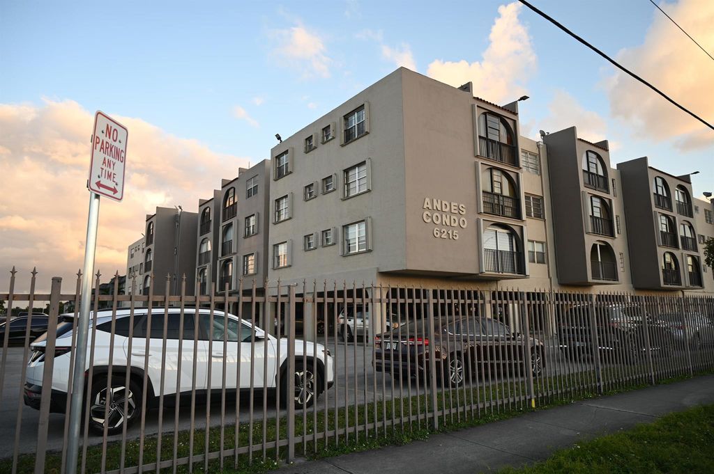 6215 W 20th Avenue 415, Hialeah, FL 33012