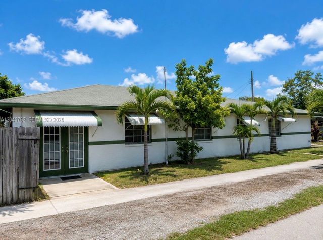 141 SW 2nd Street, Deerfield Beach, FL 33441
