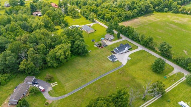 2811 E Degonia Road, Boonville, IN 47601