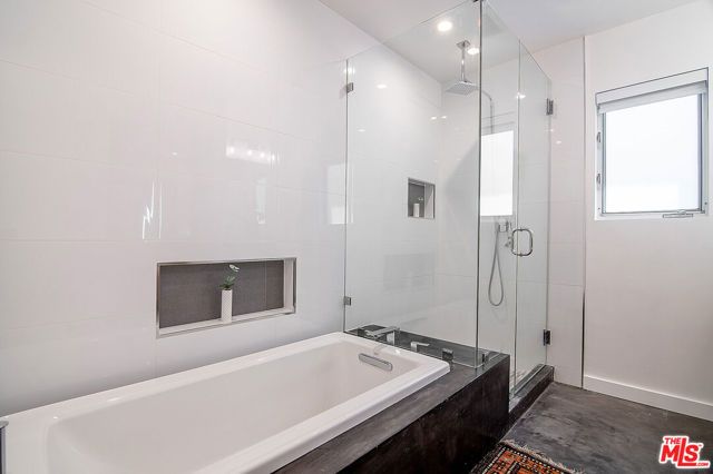 8042 Altavan Avenue, Los Angeles, CA 90045