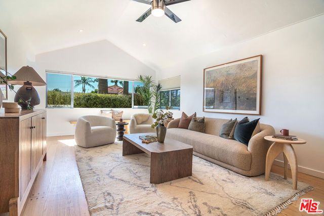 8042 Altavan Avenue, Los Angeles, CA 90045