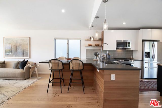 8042 Altavan Avenue, Los Angeles, CA 90045