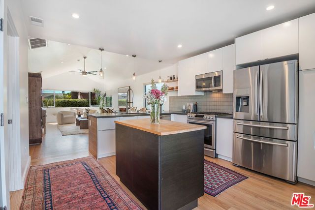 8042 Altavan Avenue, Los Angeles, CA 90045
