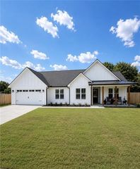 11 Bramblewood Trail SW, Cartersville, GA 30120