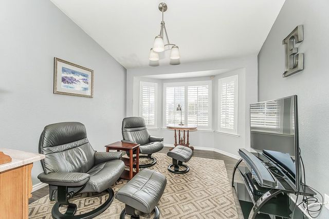 3276 W Spruce Avenue, Fresno, CA 93711